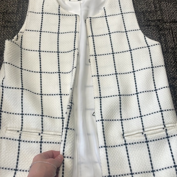 Long Sanctuary vest - Picture 2 of 7